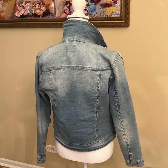 Classy jeans jacket - Picture 2 of 4